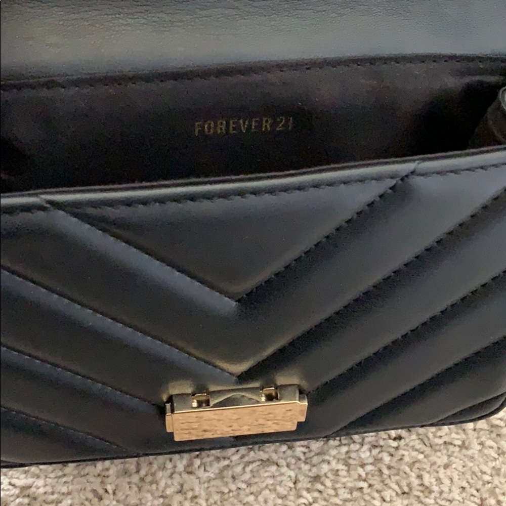 Purse - Picture 2 of 2